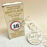 Pudełko na pieniądze z życzeniami 18 URODZINY znak drogowy