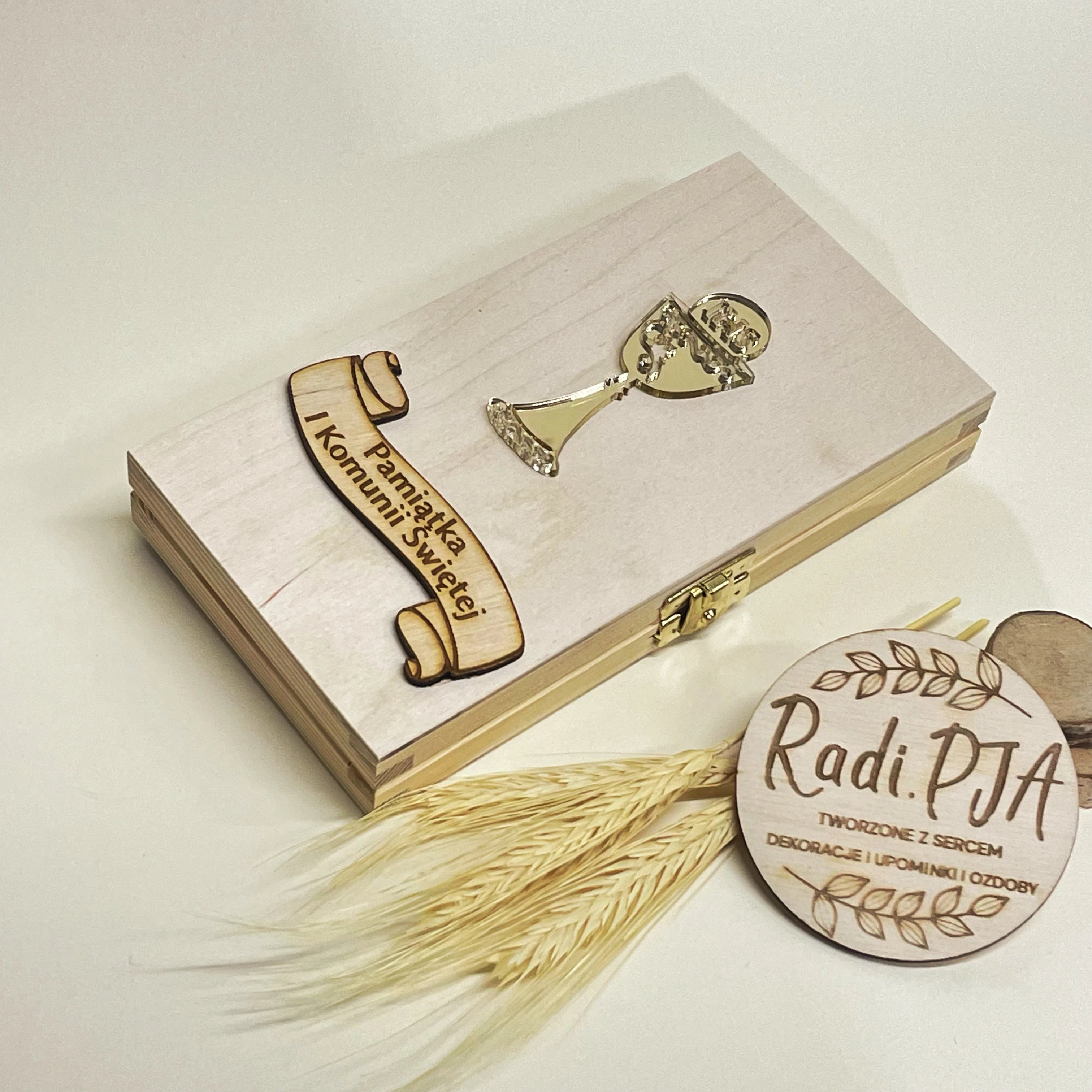 Pamiątka drewniana I Komunia Święta na pieniądze