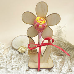 Kwiatek na lizaka ze sklejki z personalizacją  Dzień Kobiet